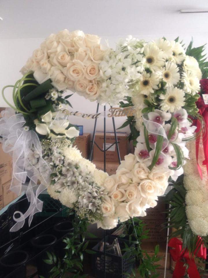 Danielles Florist | 436 Beach 129th St, Queens, NY 11694 | Phone: (718) 318-8888