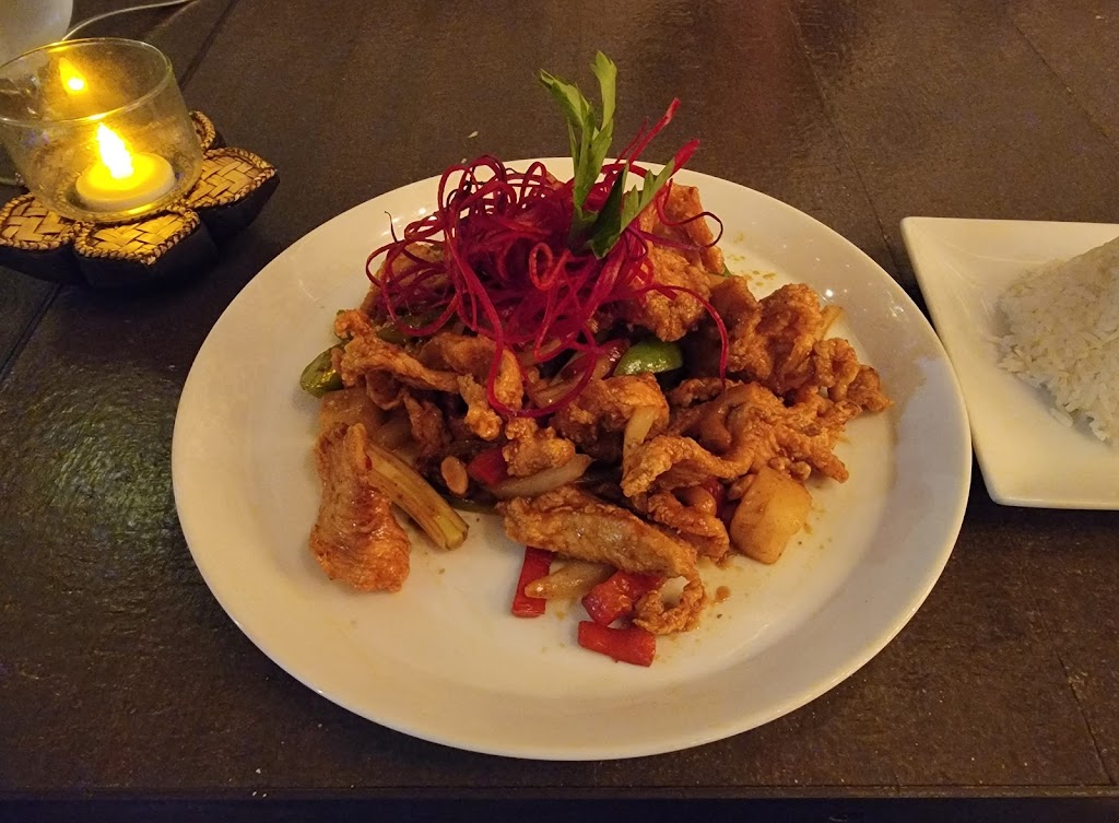 Thai Chic Bistro | 1241 Broadway, Hewlett, NY 11557 | Phone: (516) 569-1705