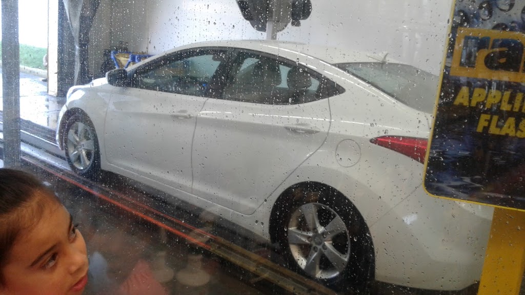 Spotless Car Wash | 954 Nassau Rd, Uniondale, NY 11553 | Phone: (516) 279-6613