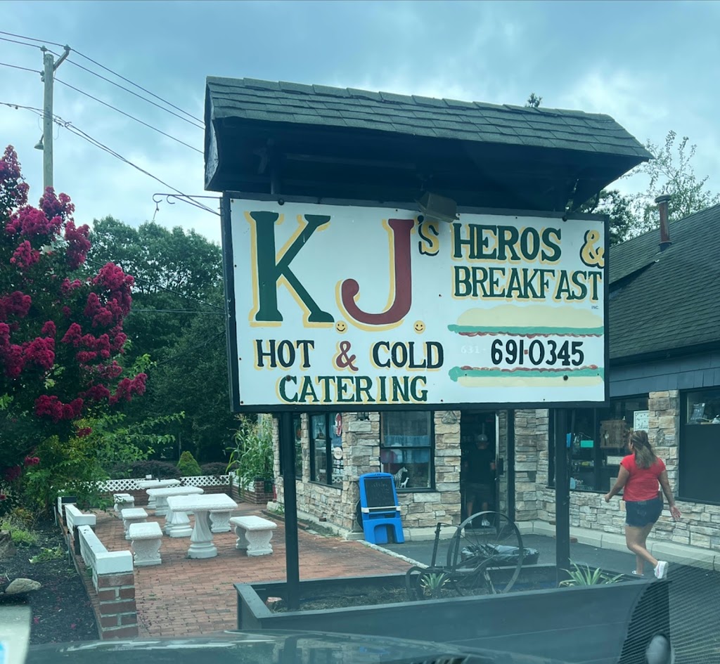 K J Hero & Breakfast | 95 W Oak St, Amityville, NY 11701 | Phone: (631) 691-0345