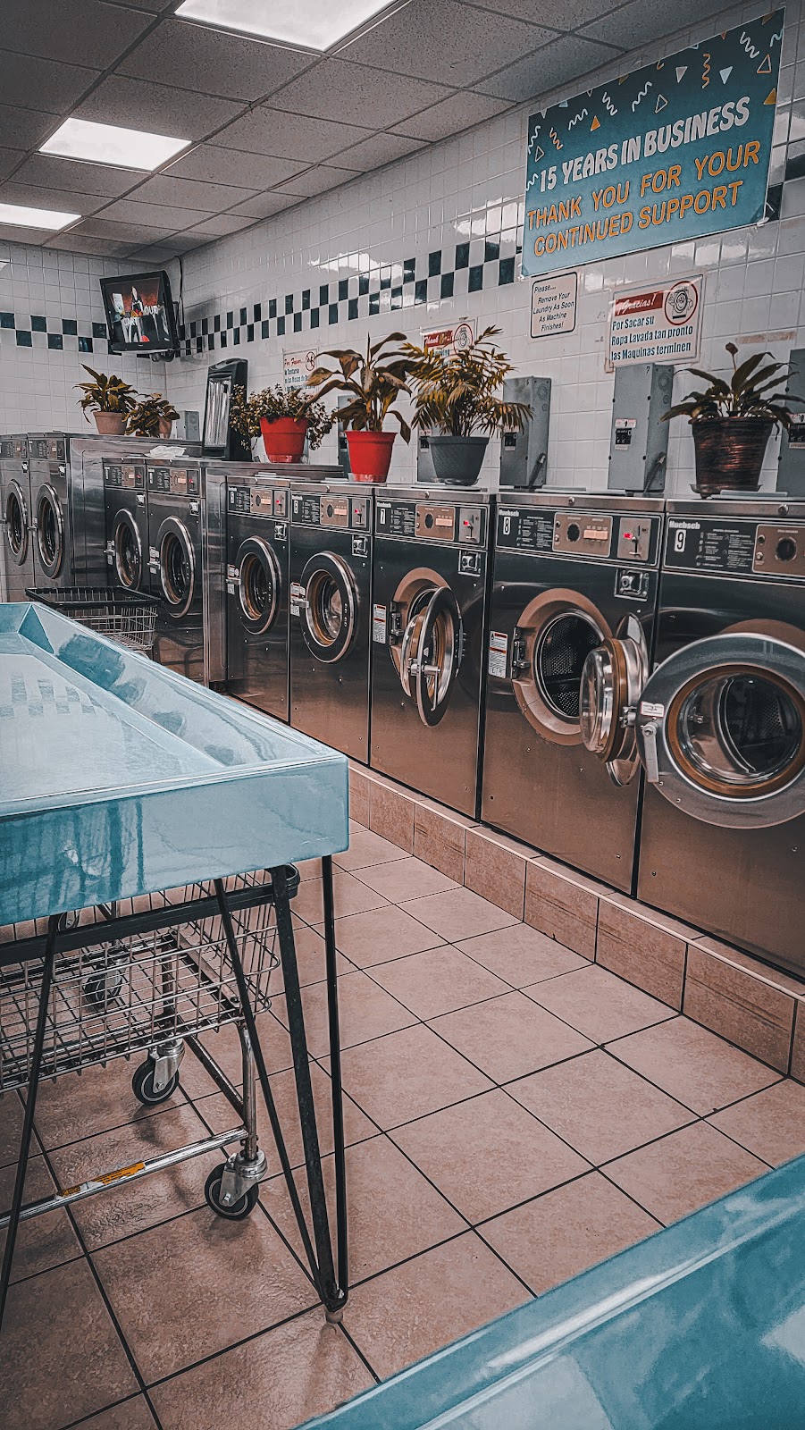 Laurel Laundromat | 61-20 Laurel Hill Blvd, Queens, NY 11377 | Phone: (347) 241-5485