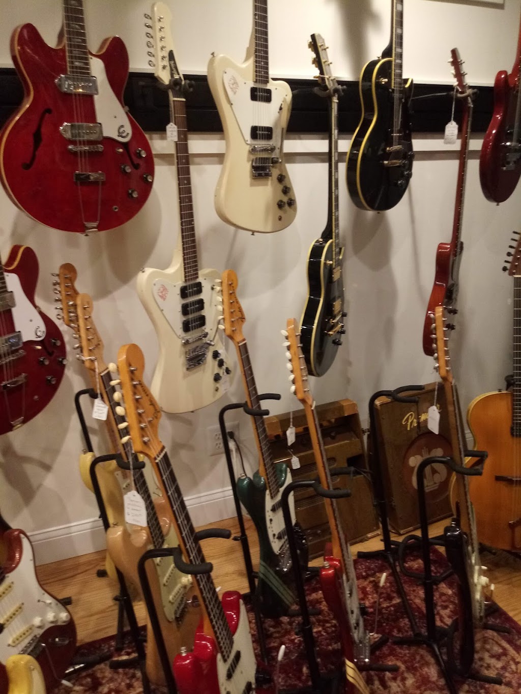 Retrofret Vintage Guitars | BY APPOINTMENT ONLY, 87 Luquer St, Brooklyn, NY 11231 | Phone: (718) 237-6092