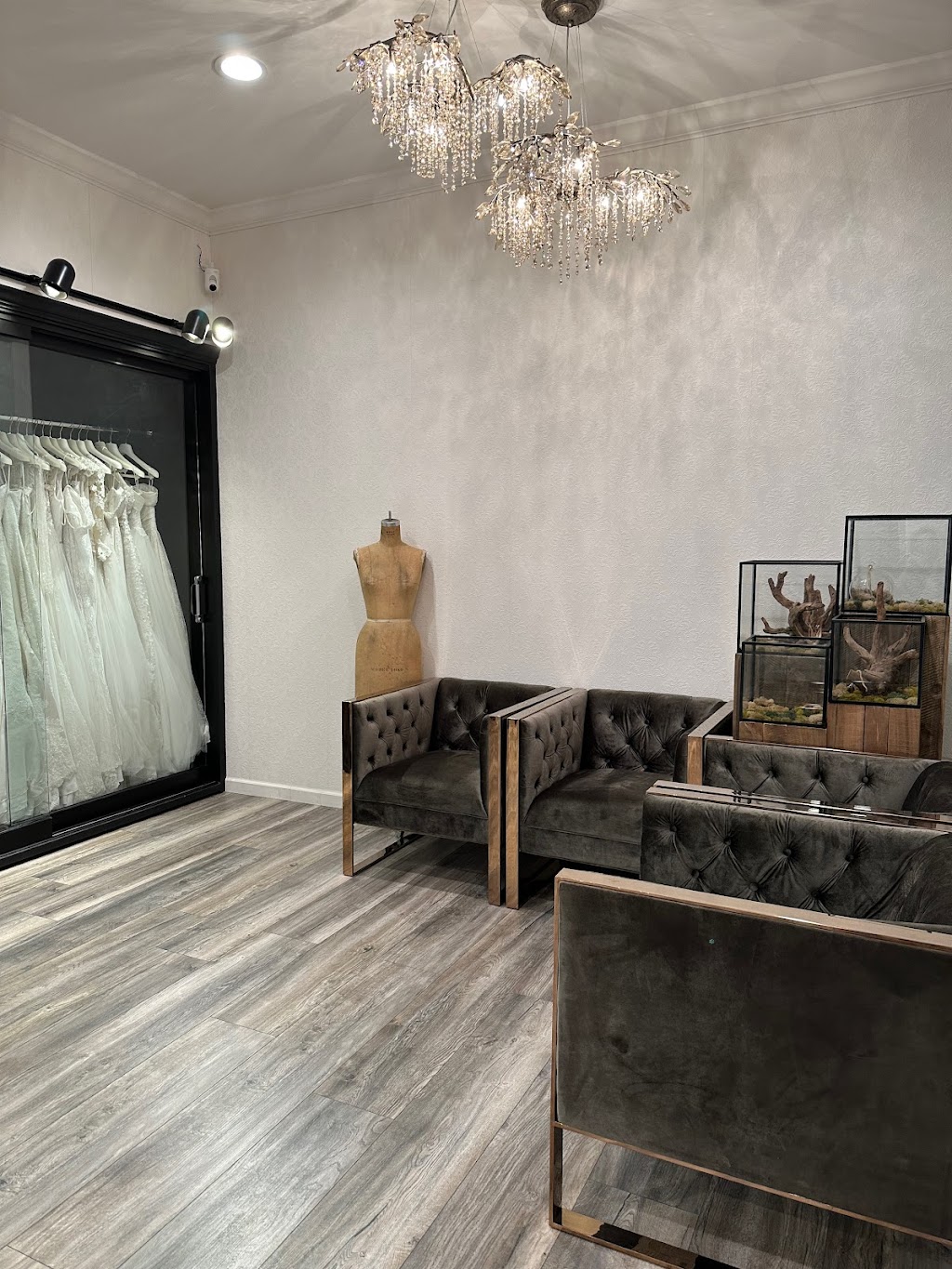 White Collections Bridal Atelier | 219-02 Northern Blvd #2d, Queens, NY 11361 | Phone: (718) 886-7777