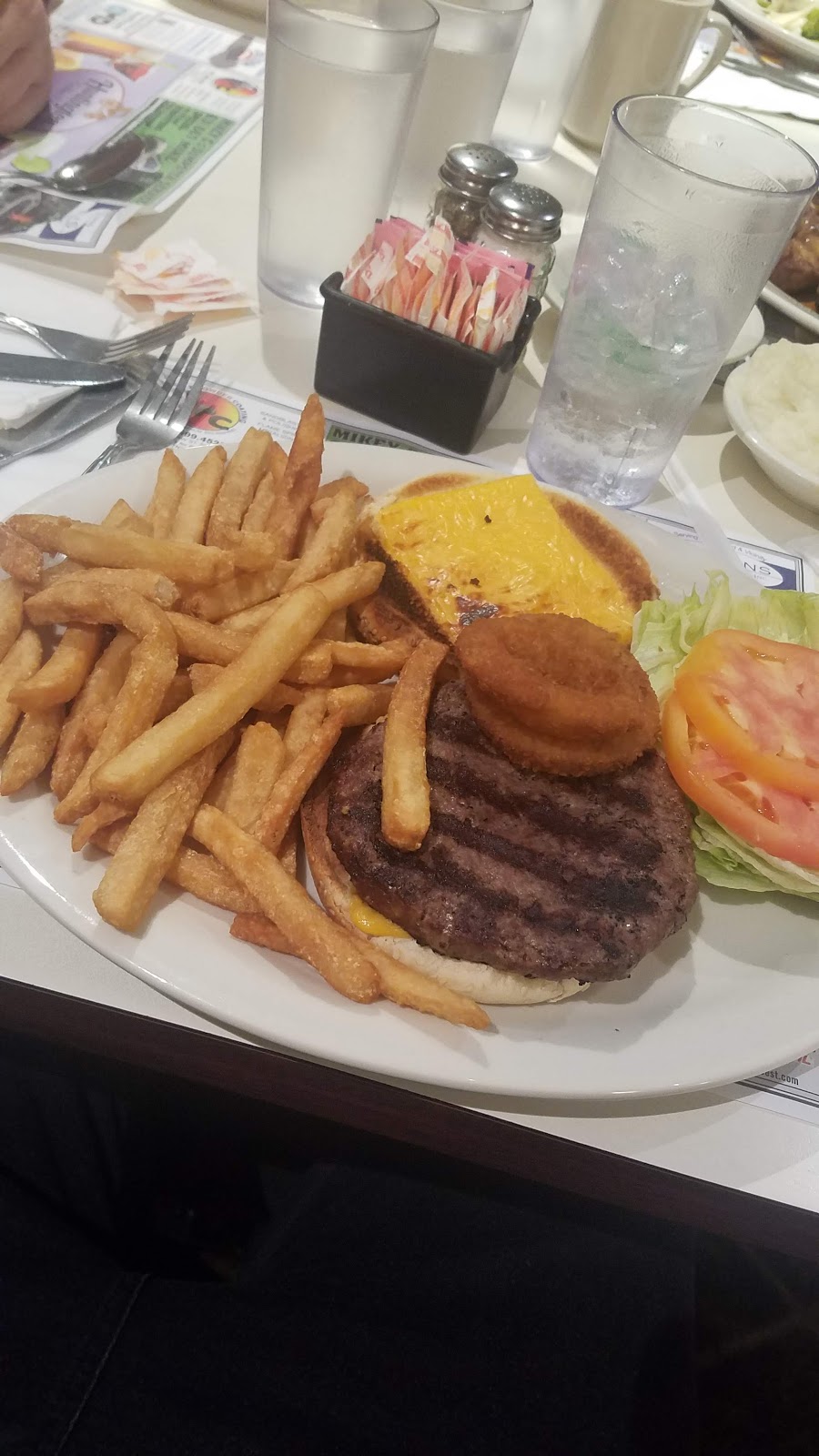 Huntington Golden Coach Diner | 350 W Jericho Turnpike, Huntington, NY 11743 | Phone: (631) 423-2300