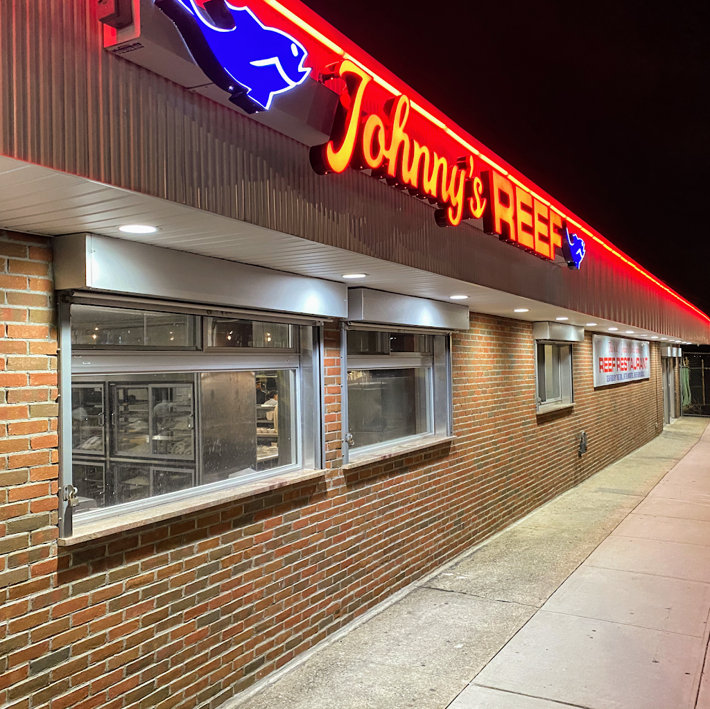 Johnnys Reef | 2 City Island Ave, Bronx, NY 10464 | Phone: (718) 885-2086