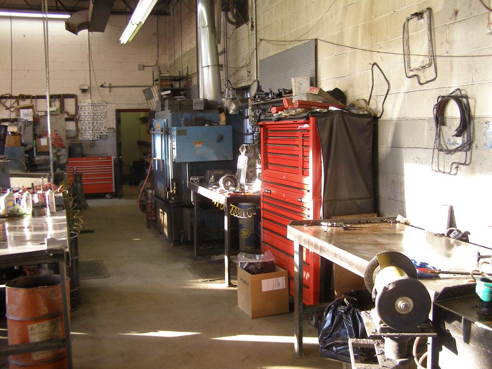 Transmission Technicians | 909 N Broadway, North Massapequa, NY 11758 | Phone: (516) 798-7600