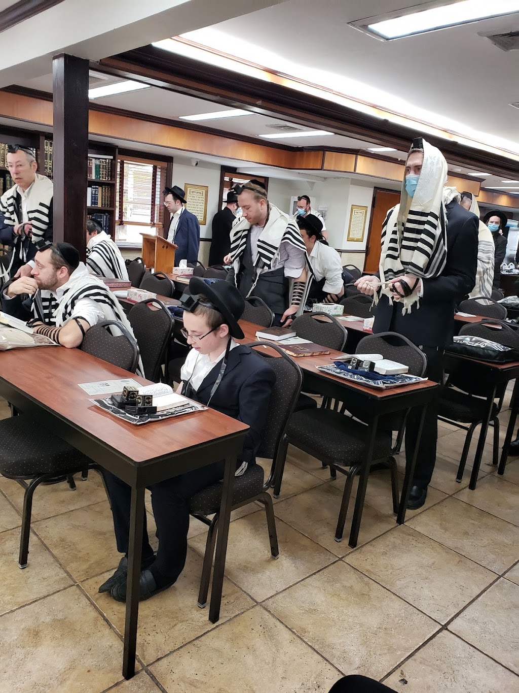 Khal Bais Shmuel Aba, Rabbi Aron Katz | 515 Hicksville Rd, Queens, NY 11691 | Phone: (718) 471-0563