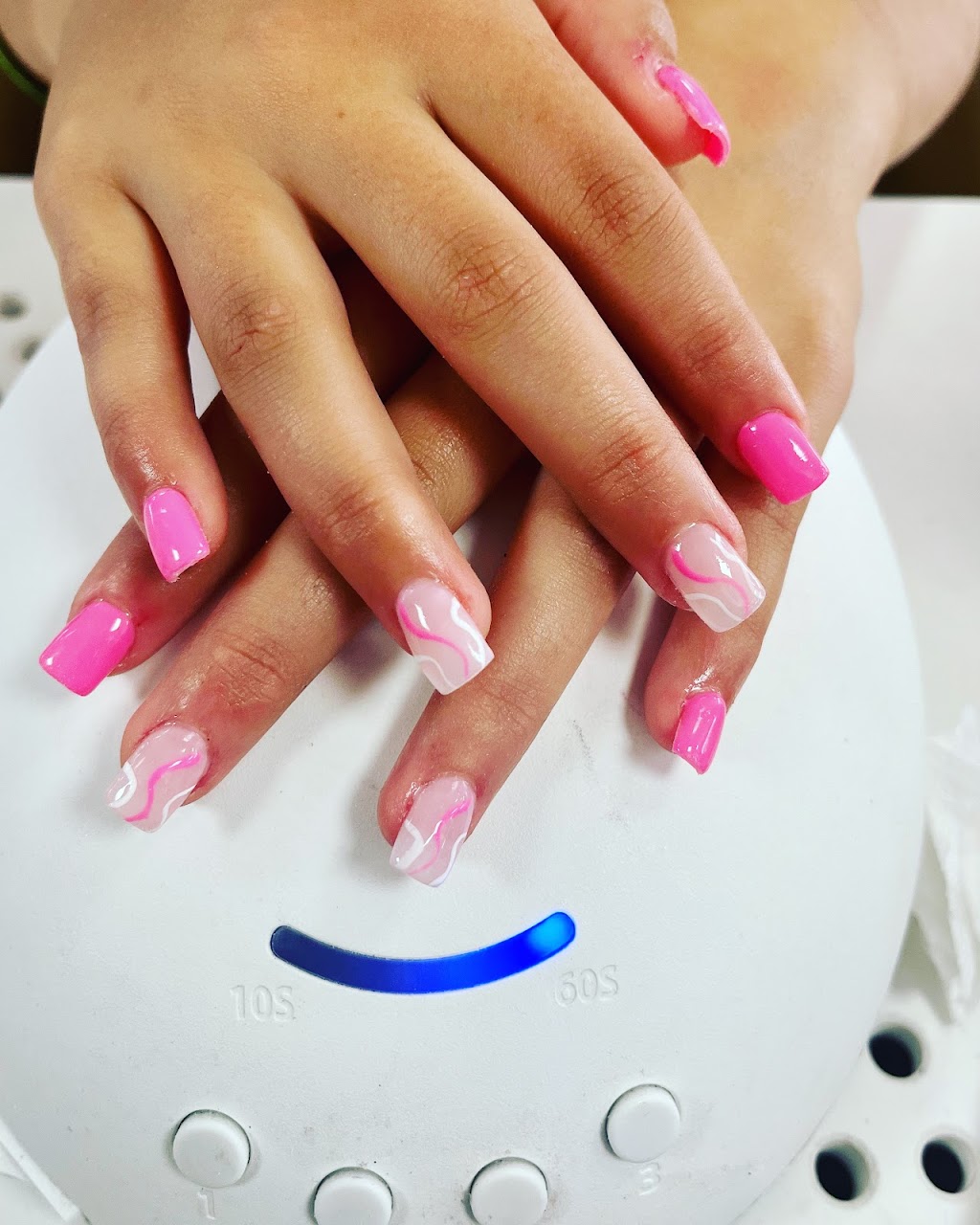 Lyndas Nails Salon SPA | 52 Hillside Avenue, Williston Park, NY 11596 | Phone: (516) 408-5455