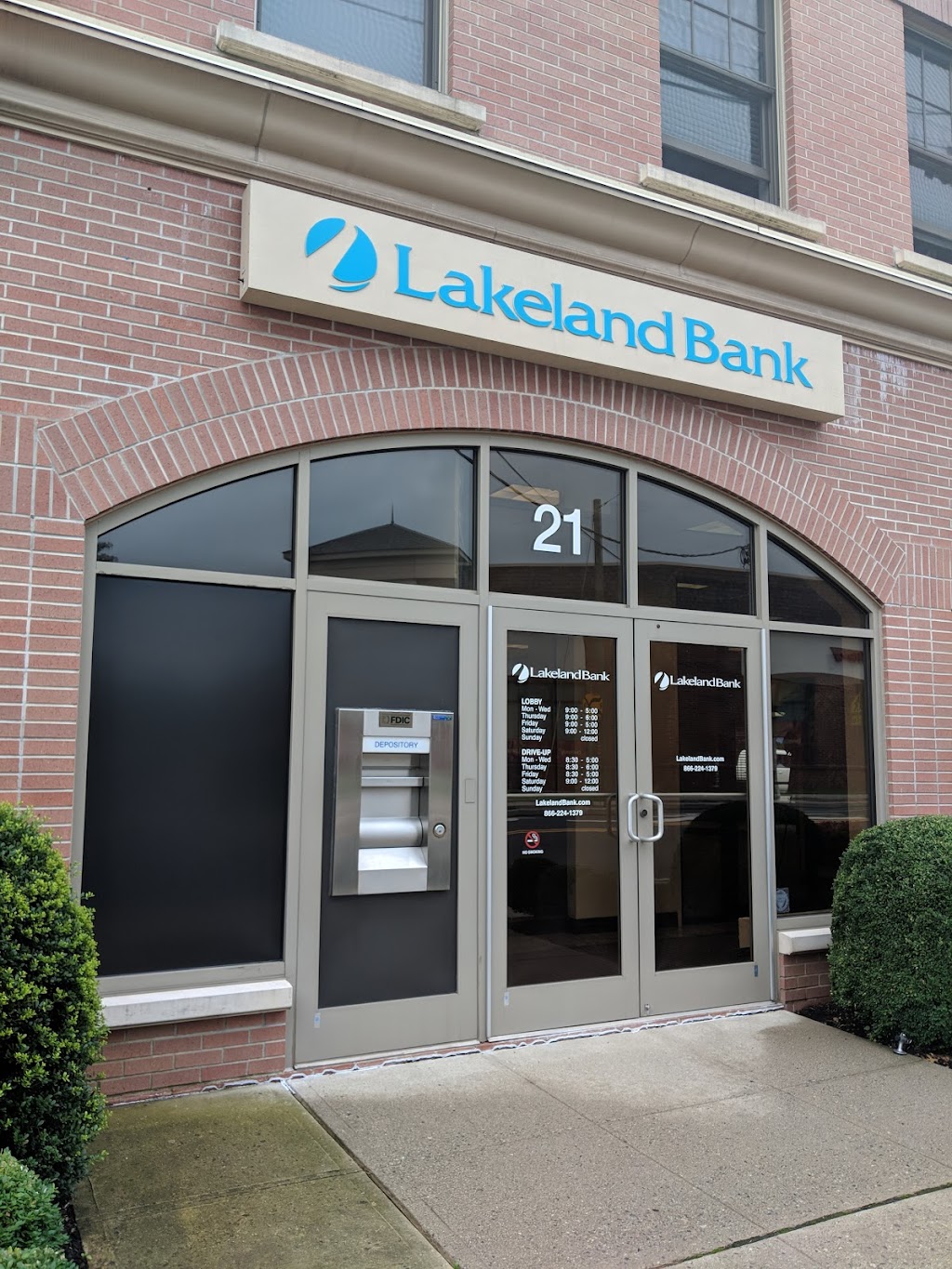 Lakeland Bank | 21 Jefferson Ave, Westwood, NJ 07675 | Phone: (201) 722-4722