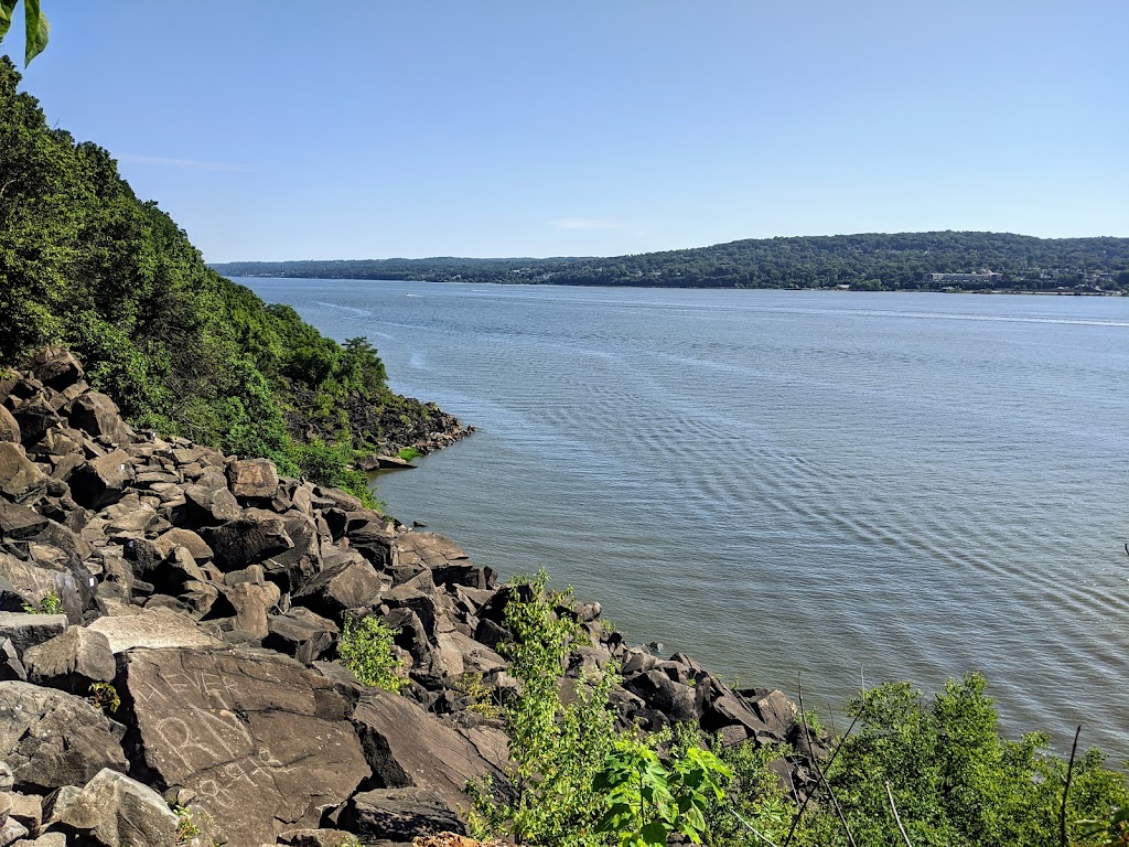 Giant Stairs Palisades | Shore Trail, Closter, NJ 07624 | Phone: (201) 750-0465