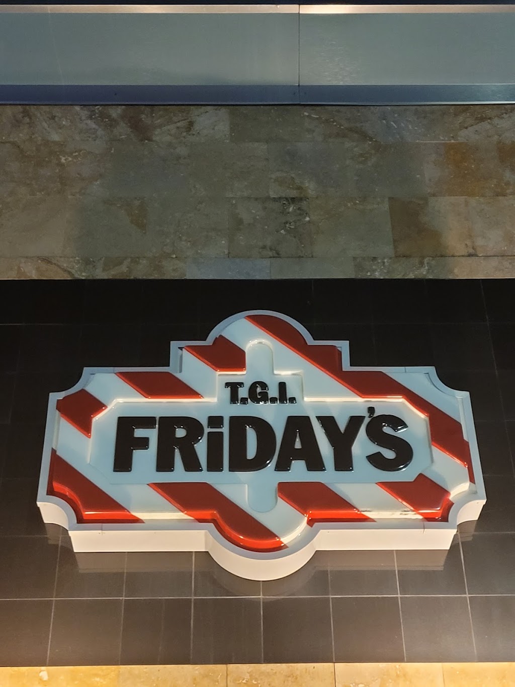 TGI Fridays | 5204 Sunrise Hwy, Massapequa Park, NY 11762 | Phone: (516) 797-4687