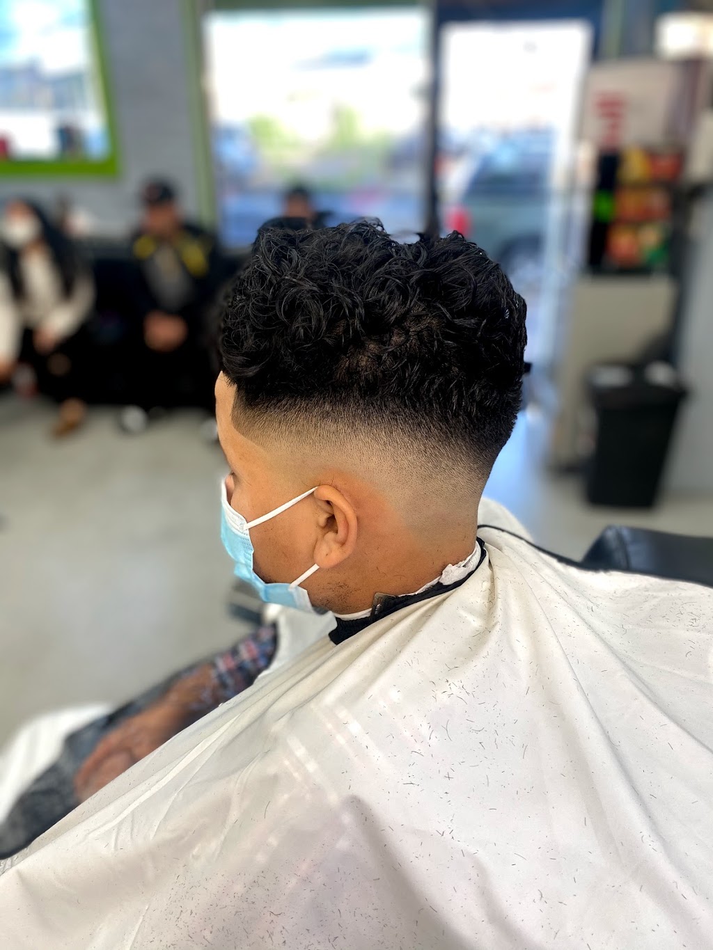 DONS BARBER LOUNGE | 221 Nassau St, Westbury, NY 11590 | Phone: (516) 406-7566