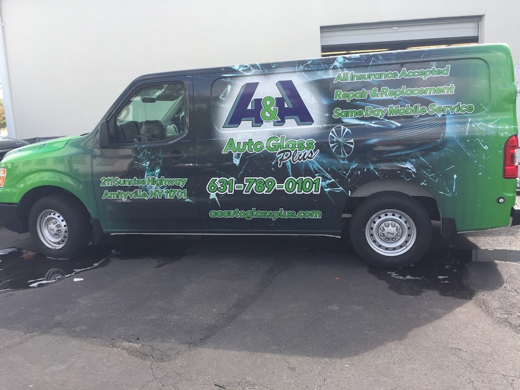 A & A Auto Glass Plus | 847 Wellwood Ave, Lindenhurst, NY 11757 | Phone: (631) 789-0101