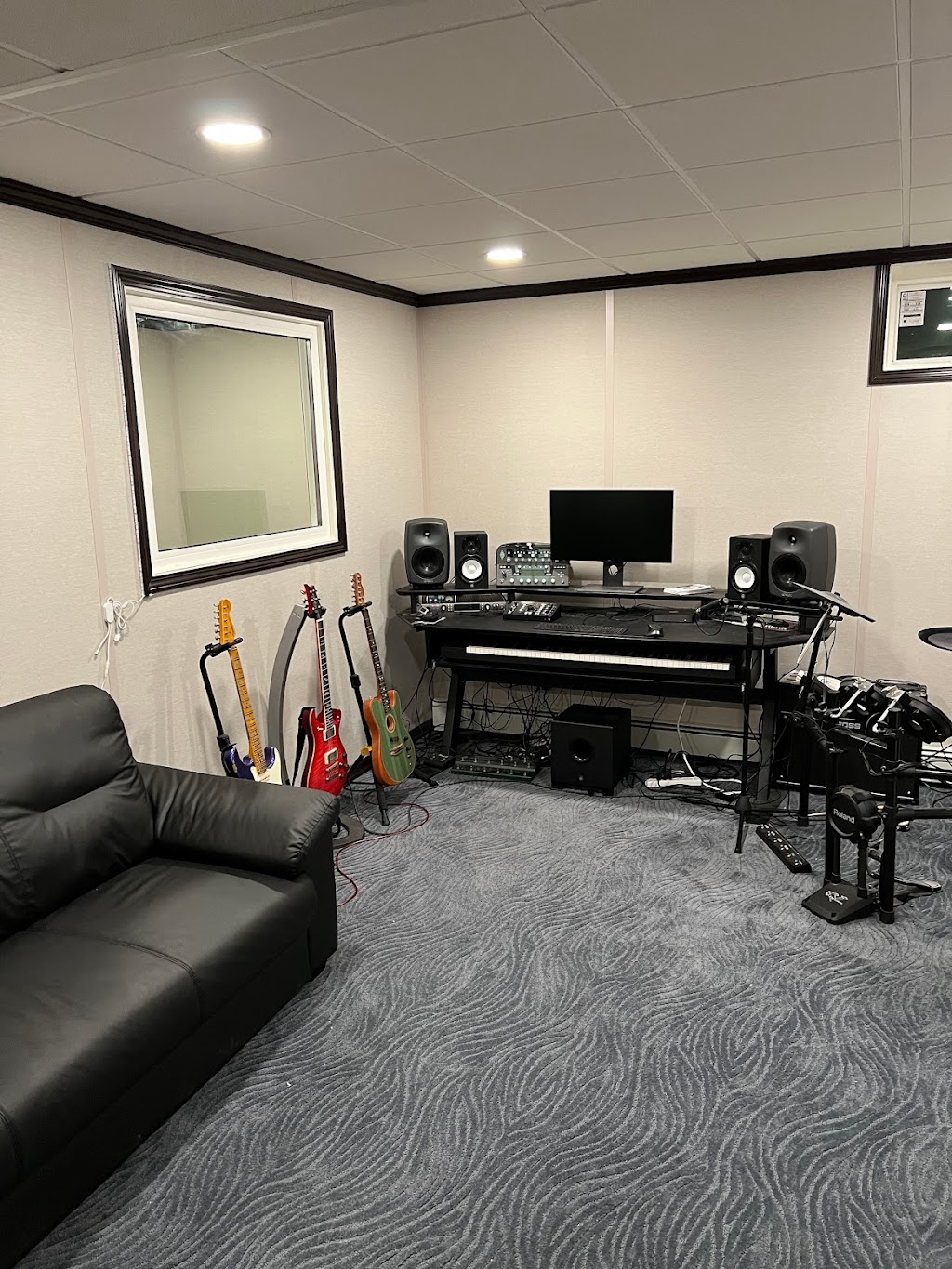 Island Underground Studios LLC | 2 Prince Path, Old Westbury, NY 11568 | Phone: (516) 234-7079