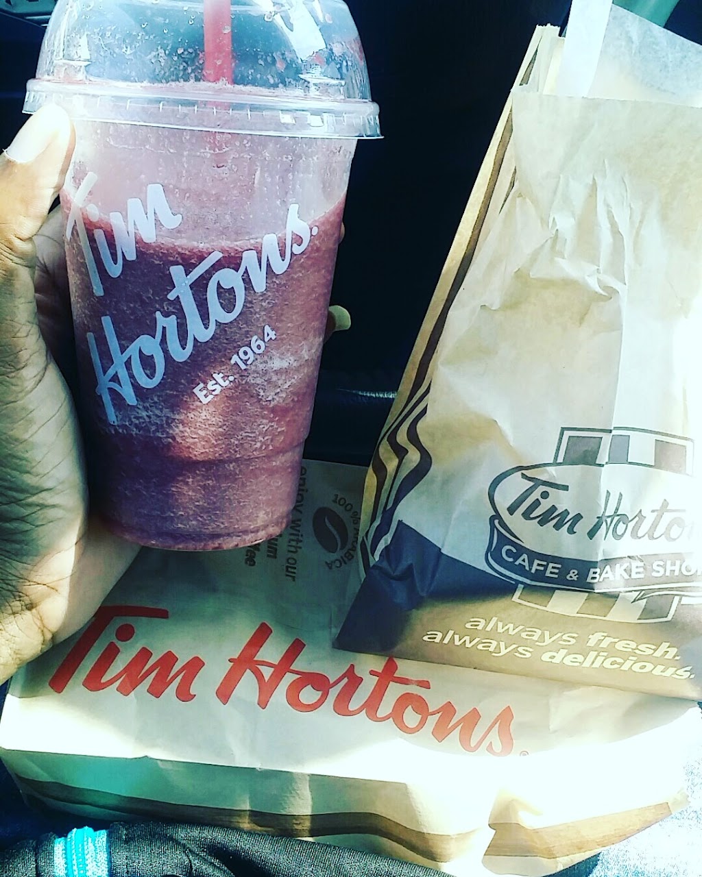 Tim Hortons | 2 Old Country Rd, Westbury, NY 11590 | Phone: (516) 832-8181