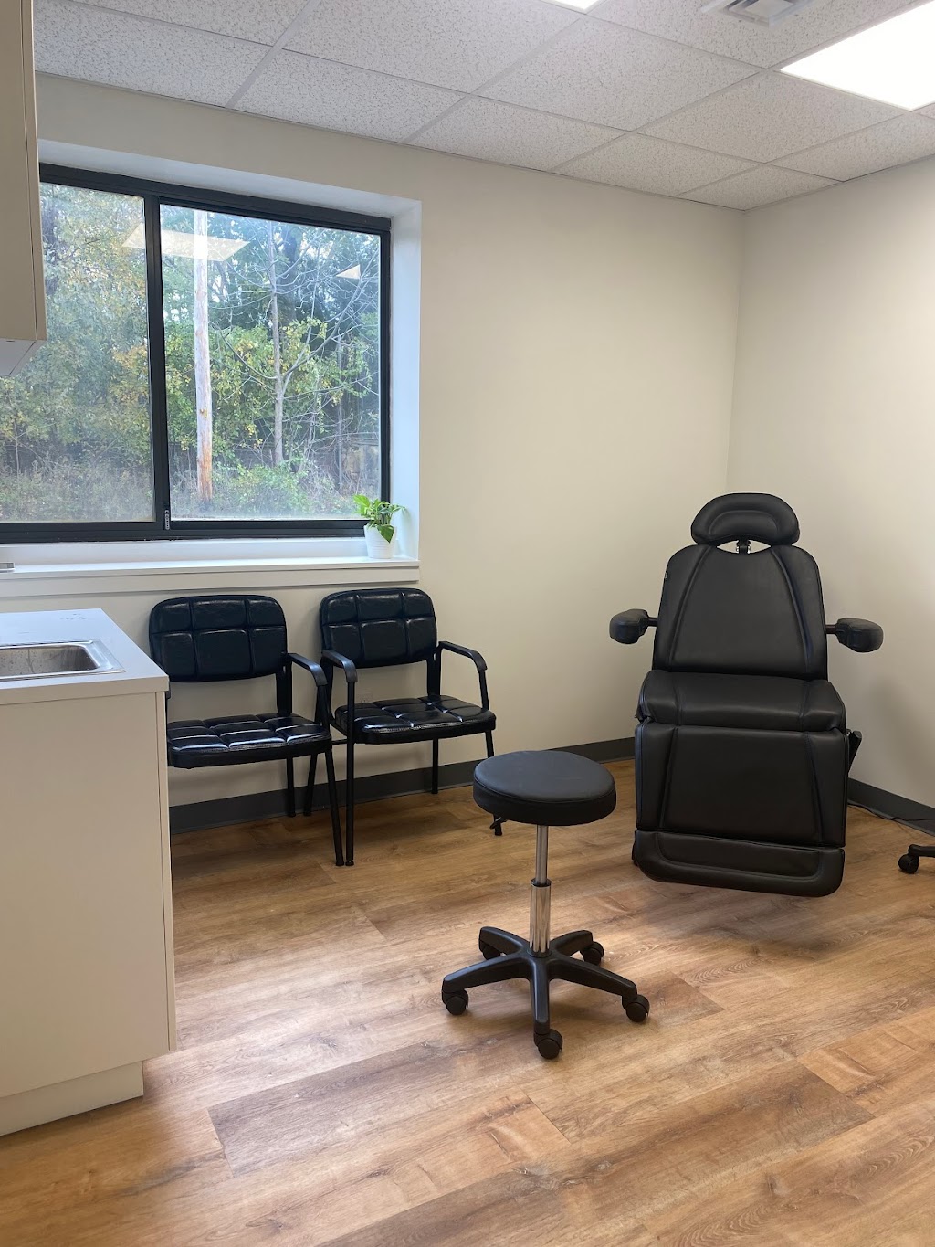 Williston Park Podiatry - Dr.s Kelly Lucas & Samantha Trepal | ground level, 2 Hillside Avenue Unit 2E, Williston Park, NY 11596 | Phone: (718) 971-9936