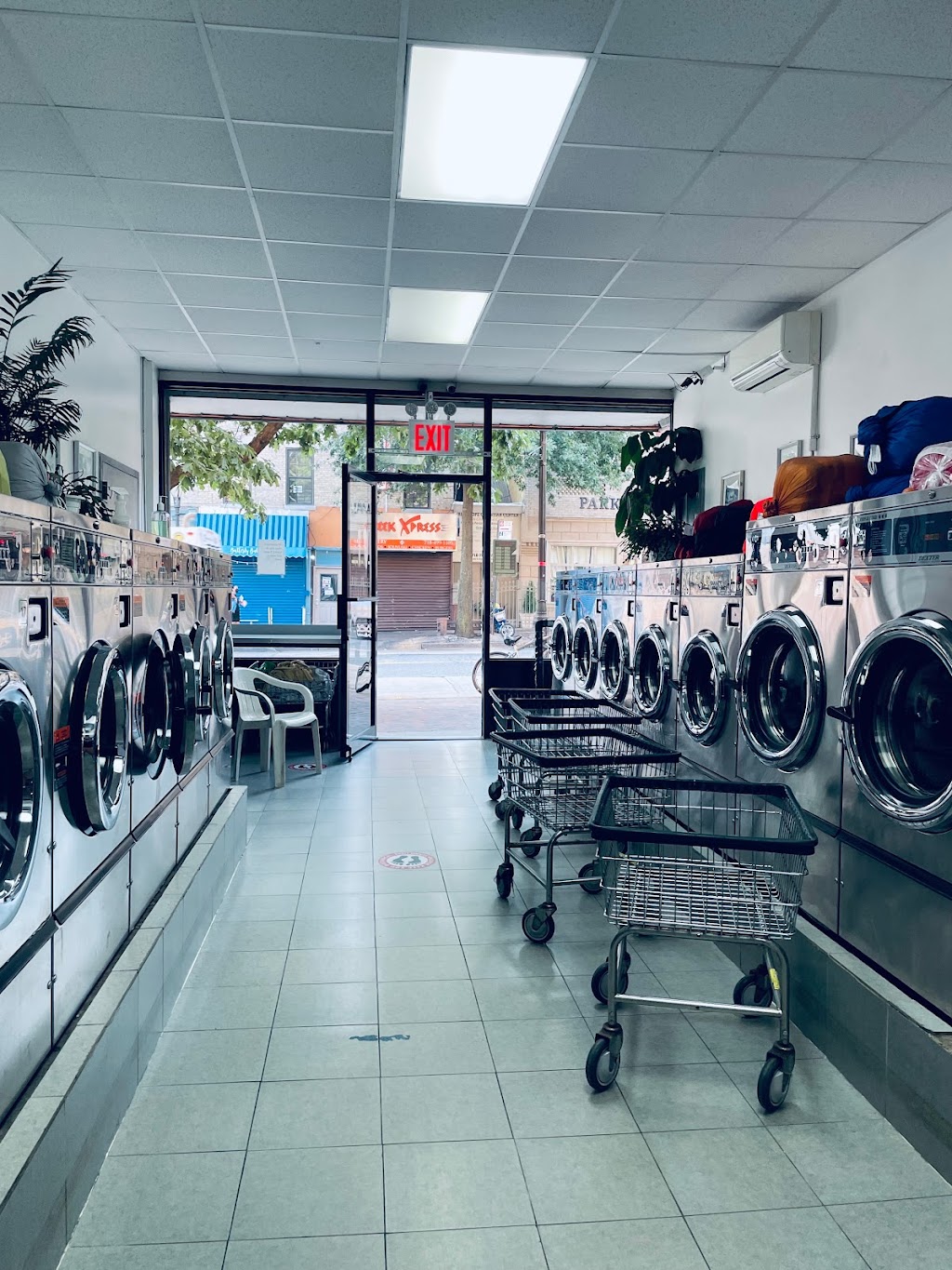 Yes Laundromat | 264 Prospect Park West, Brooklyn, NY 11215 | Phone: (718) 499-8677