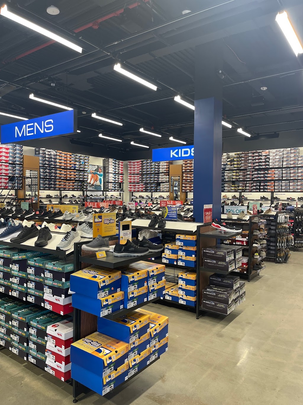 Skechers Warehouse Outlet | 8973 Bay Pkwy, Brooklyn, NY 11214 | Phone: (347) 768-7283