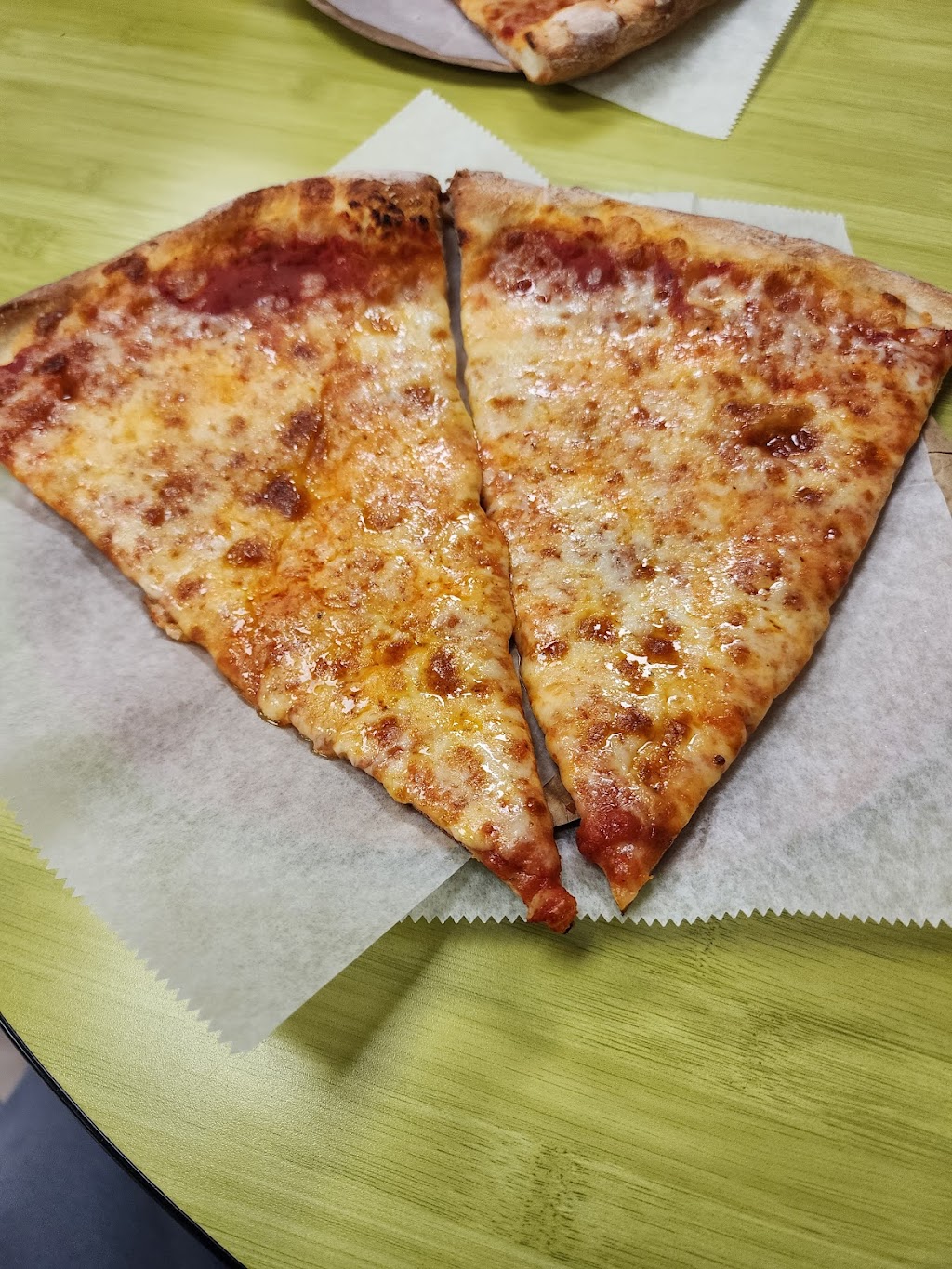 Regina Pizzeria | 236 Hempstead Ave, Lynbrook, NY 11563 | Phone: (516) 593-6350