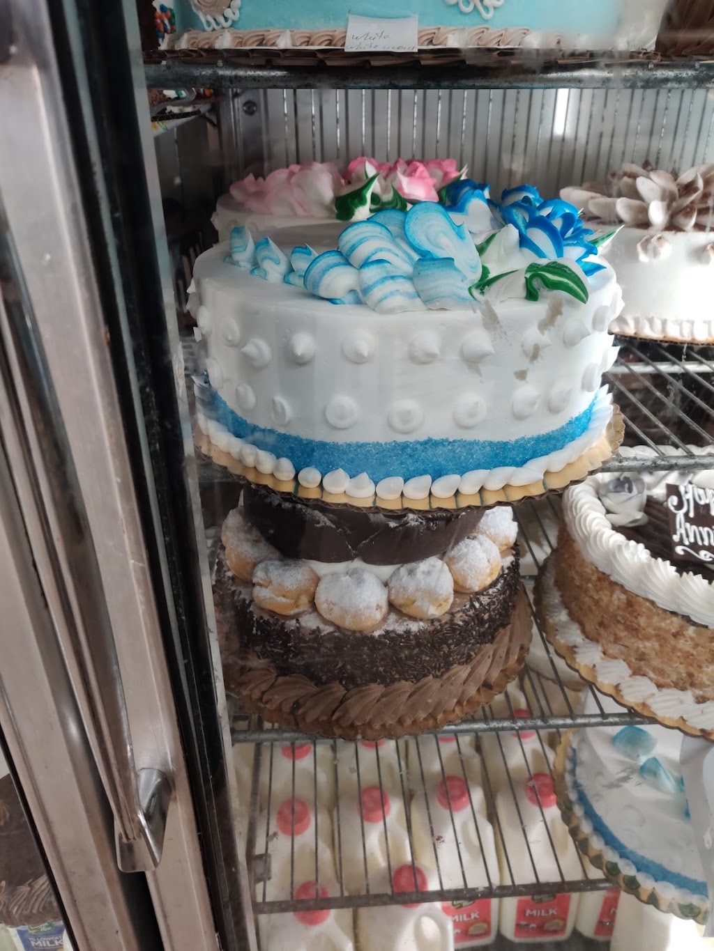 Chiffon Bakery | 430 Avenue P, Brooklyn, NY 11223 | Phone: (718) 998-7530