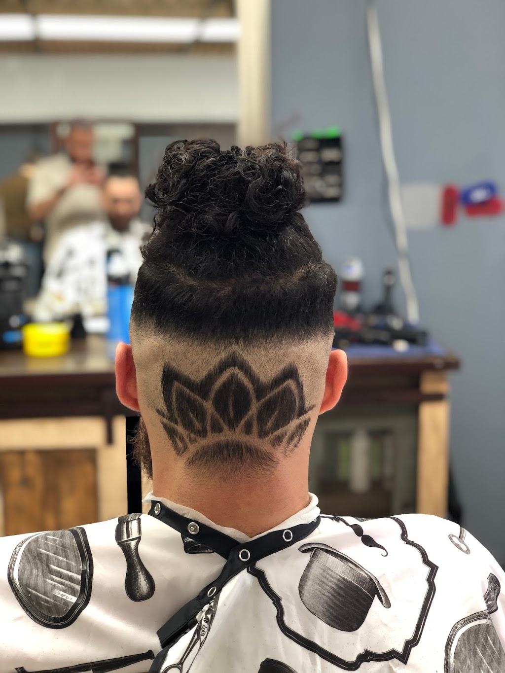 Moda Barber | 833 E Jericho Turnpike, Huntington Station, NY 11746 | Phone: (631) 470-7999