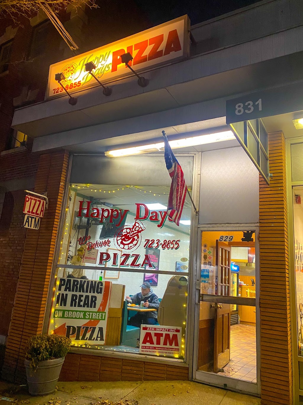 Happy Days Pizza Place | 829 White Plains Rd, Scarsdale, NY 10583 | Phone: (914) 723-8855