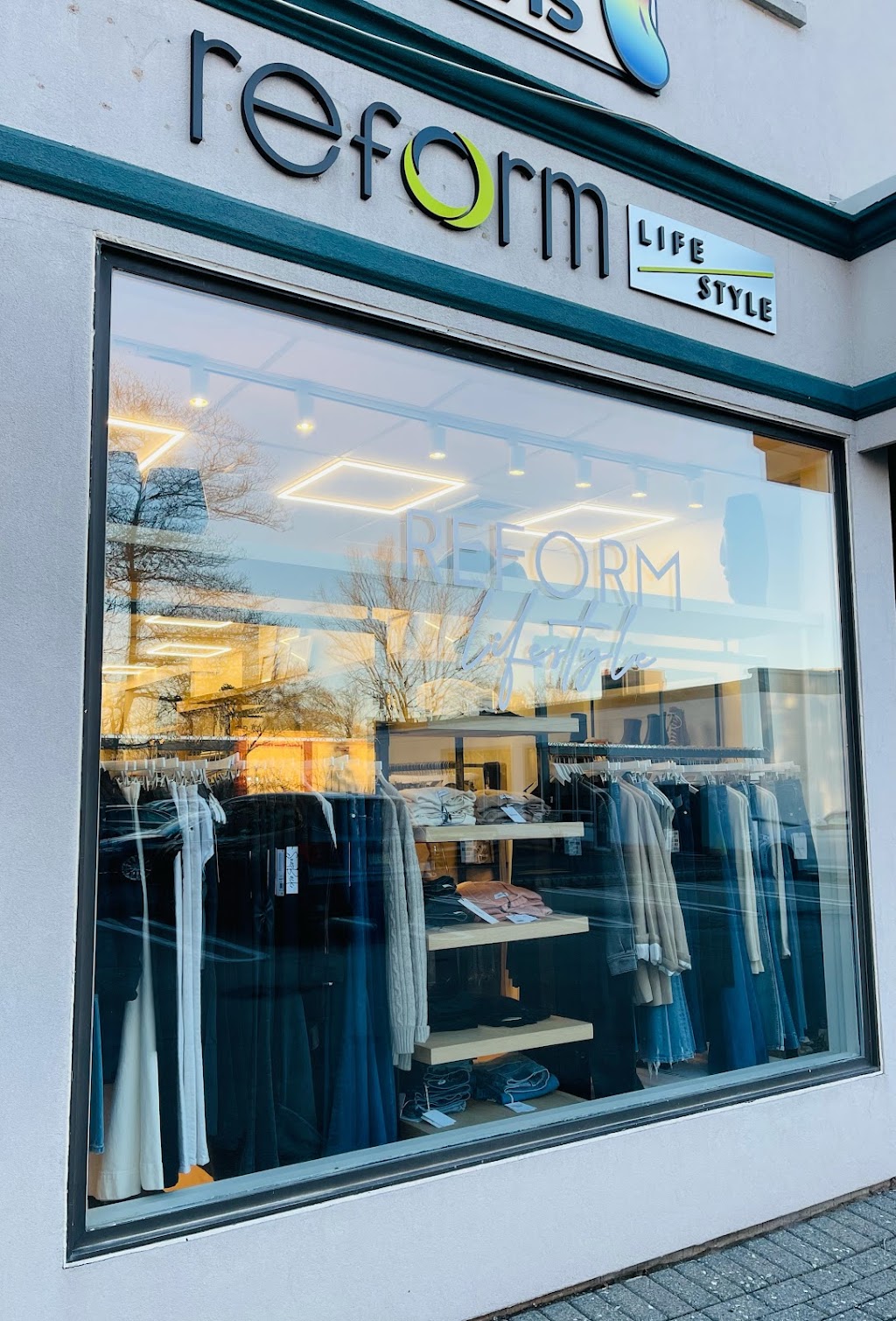 Reform Lifestyle Boutique | 15 Broadway, Cresskill, NJ 07626 | Phone: (201) 399-7619