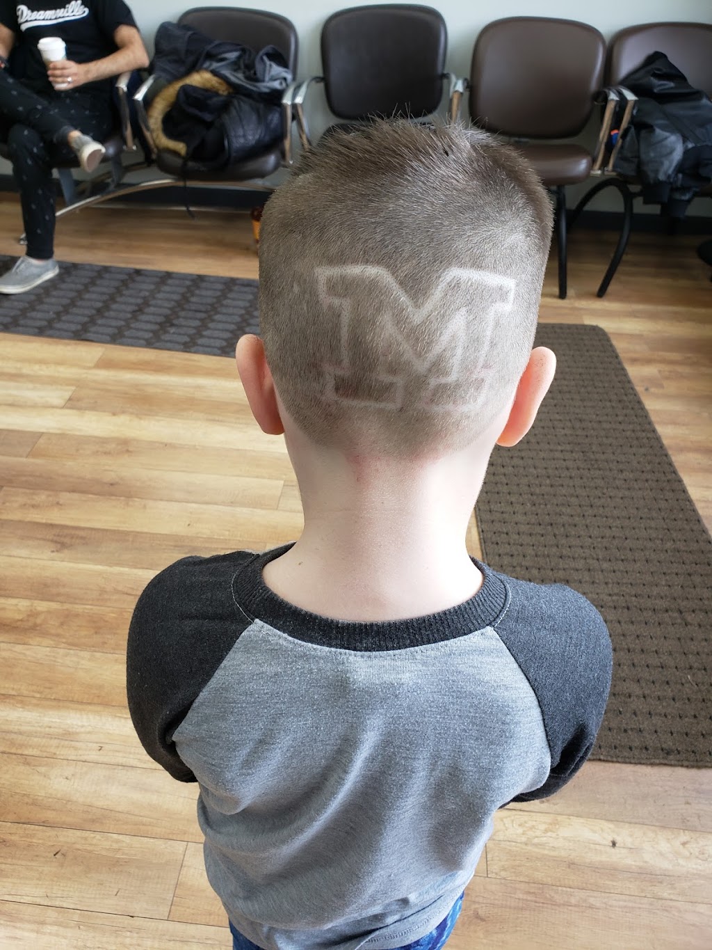 K&S Barber Shop | 77 E Jericho Turnpike, Mineola, NY 11501 | Phone: (516) 640-4664