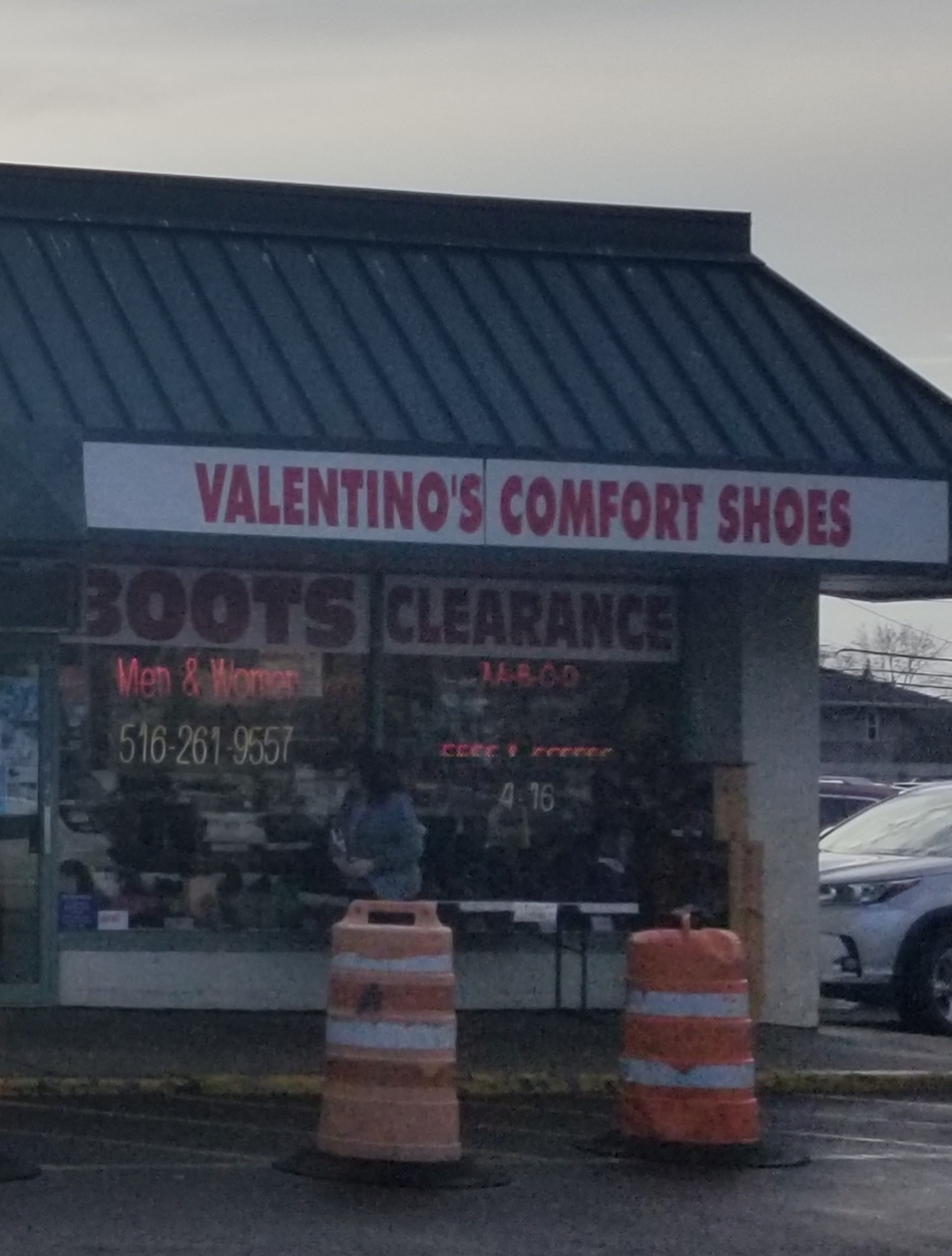 Valentinos Comfort Shoes | 589 Old Country Rd, Plainview, NY 11803 | Phone: (516) 261-9557