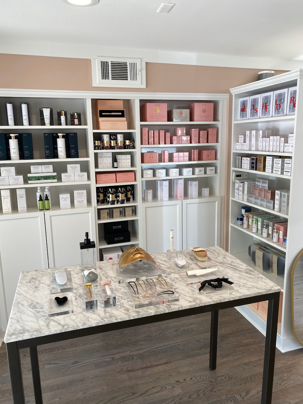 Knockout Beauty | 1 The Plaza, Locust Valley, NY 11560 | Phone: (516) 200-5062