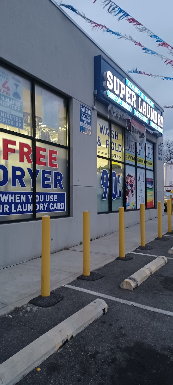 Linden Super Laundry | 647 Powell St, Brooklyn, NY 11212 | Phone: (718) 342-1280