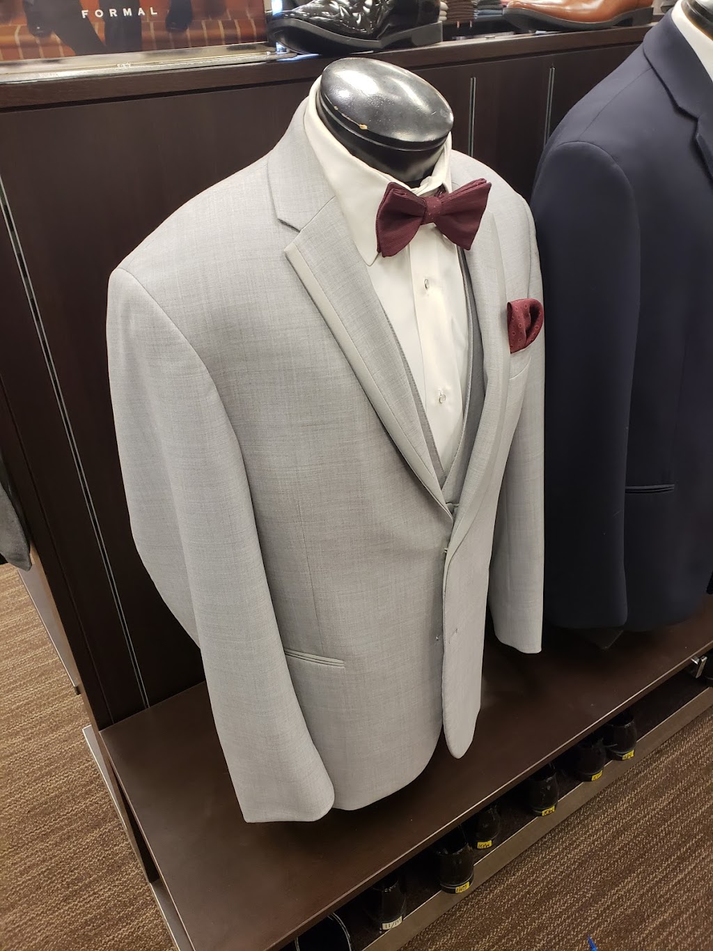 Mens Wearhouse | 5294 Sunrise Hwy, Massapequa Park, NY 11762 | Phone: (516) 798-0370