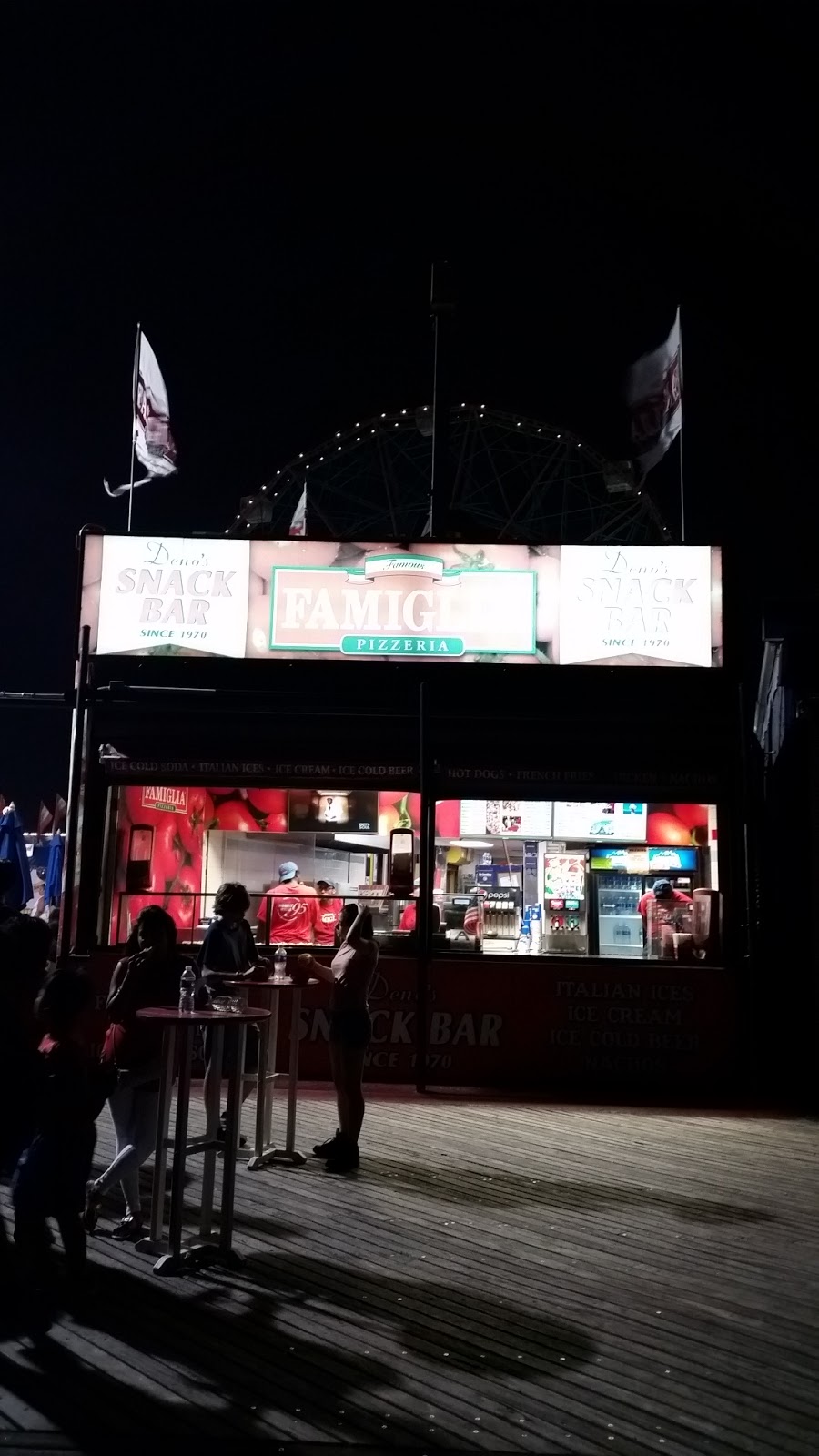 Famiglia Pizzeria at Denos Wonder Wheel Amusement Park | 1027 Riegelmann Boardwalk, Brooklyn, NY 11224 | Phone: (718) 372-2592