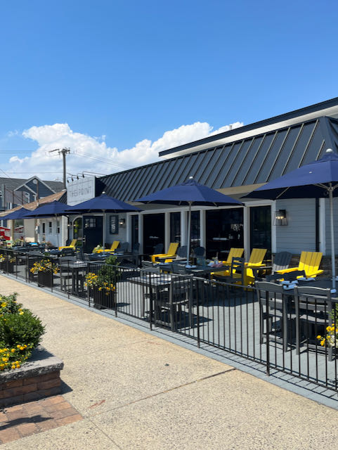 The Point Bar & Grill | 70 Lido Blvd, Point Lookout, NY 11569 | Phone: (516) 442-2402