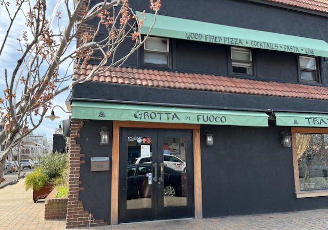 Grotta di Fuoco | 960 W Beech St, Long Beach, NY 11561 | Phone: (516) 544-2400