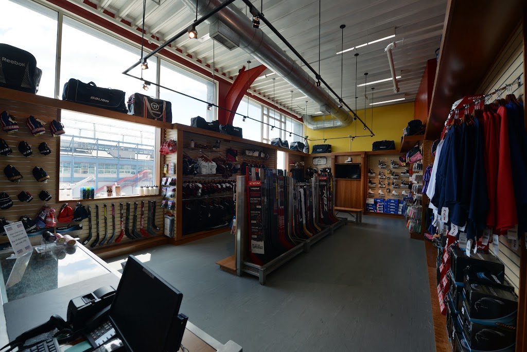 Skaters Edge Pro Shop | 61 Chelsea Piers, New York, NY 10011 | Phone: (212) 336-6123