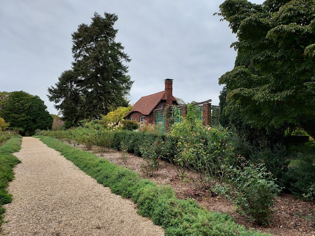 Main Greenhouse / Hibiscus House, Planting Fields Arboretum | Oyster Bay, NY 11771 | Phone: (516) 922-9200