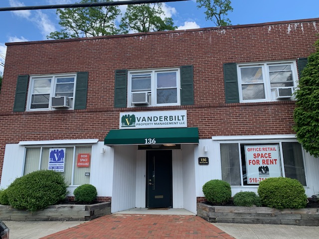 Vanderbilt Realty | 136 Glenwood Rd #200, Glenwood Landing, NY 11547 | Phone: (516) 231-1031