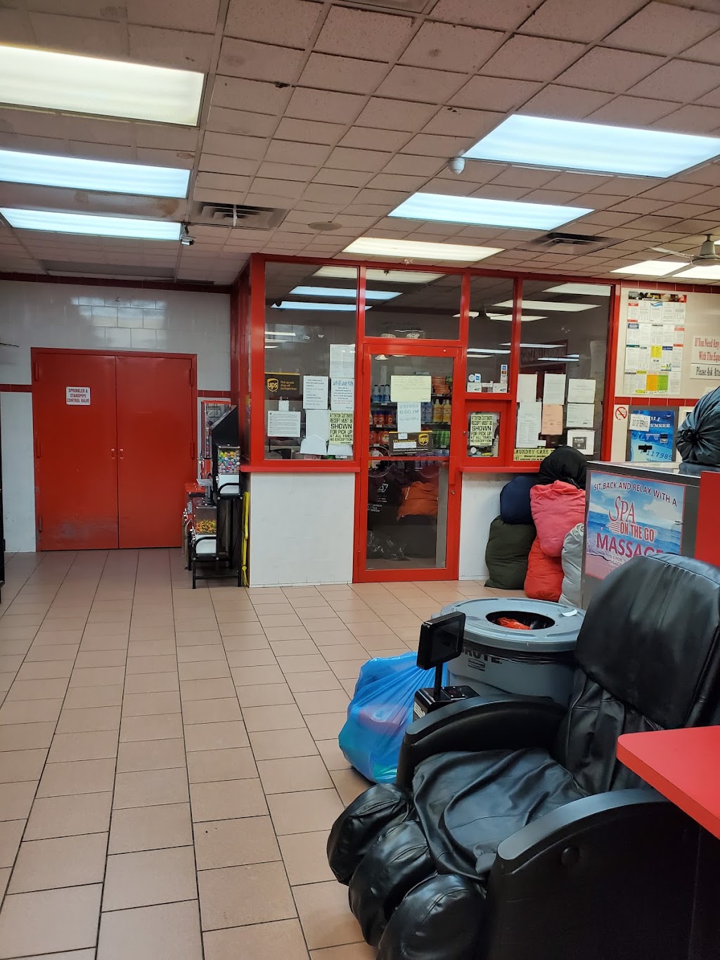 Castle Hill Laundry Station | 1006 Castle Hill Ave, Bronx, NY 10472 | Phone: (718) 684-2100