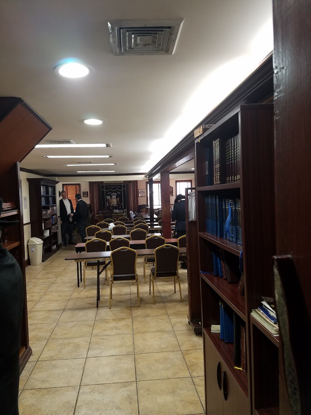 Khal Bais Shmuel Aba, Rabbi Aron Katz | 515 Hicksville Rd, Queens, NY 11691 | Phone: (718) 471-0563