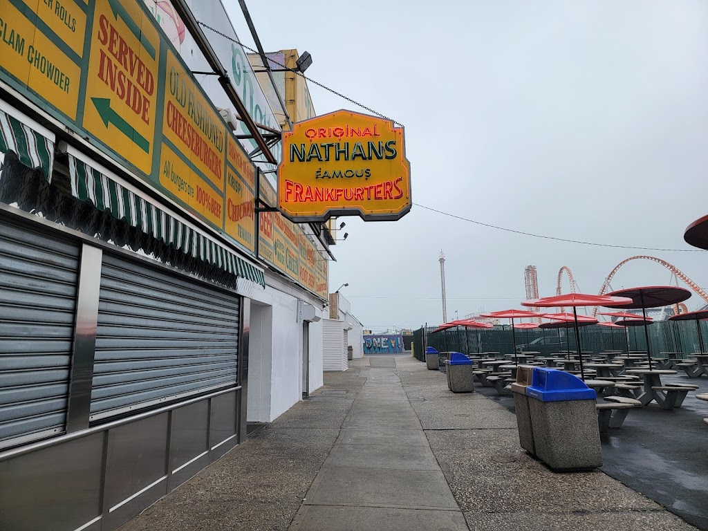 Nathans Famous, Coney Island Boardwalk | 1205 Riegelmann Boardwalk, 1205 Riegelmann Boardwalk, Brooklyn, NY 11224 | Phone: (718) 714-7207