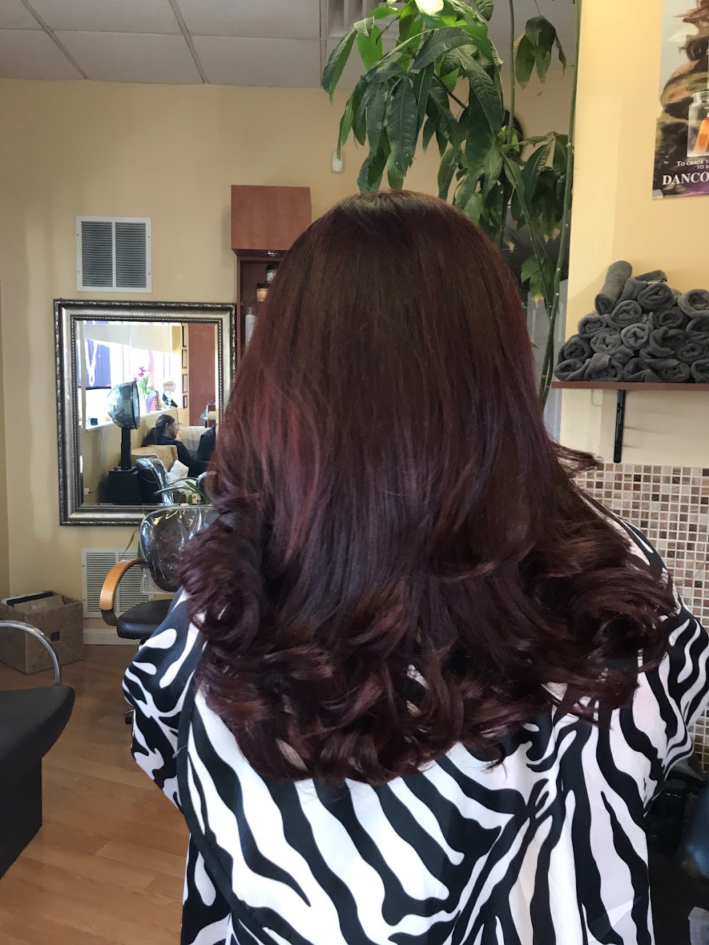 Monicas Style Salon | 10 Cedar Swamp Rd, Glen Cove, NY 11542 | Phone: (516) 399-2333