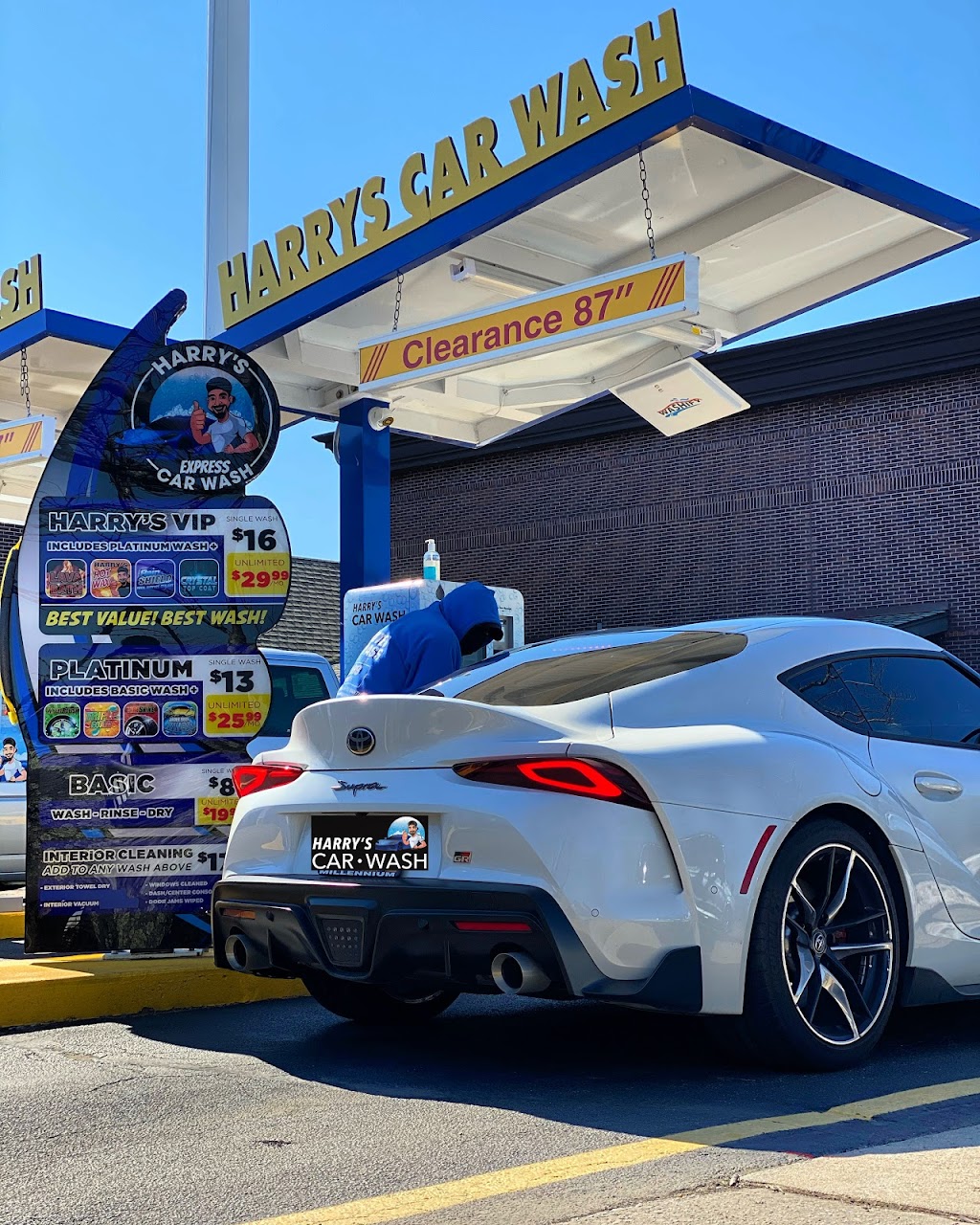 Harry’s Express Car Wash | 1290 Woodfield Rd, Rockville Centre, NY 11570 | Phone: (516) 764-5940