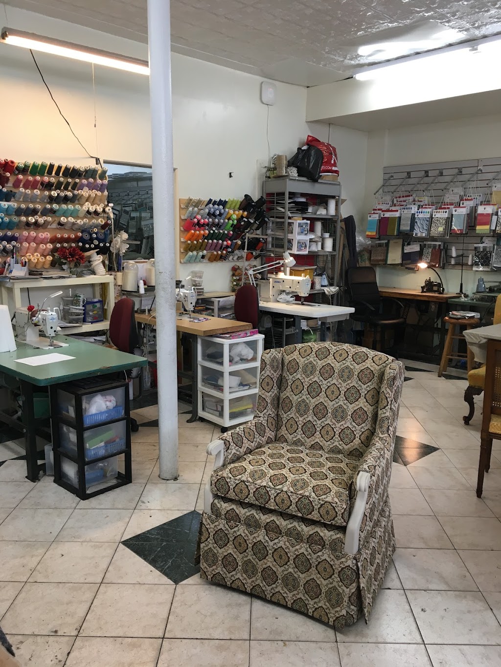 diamond upholstery co | 281 Glen St, Glen Cove, NY 11542 | Phone: (516) 674-3100