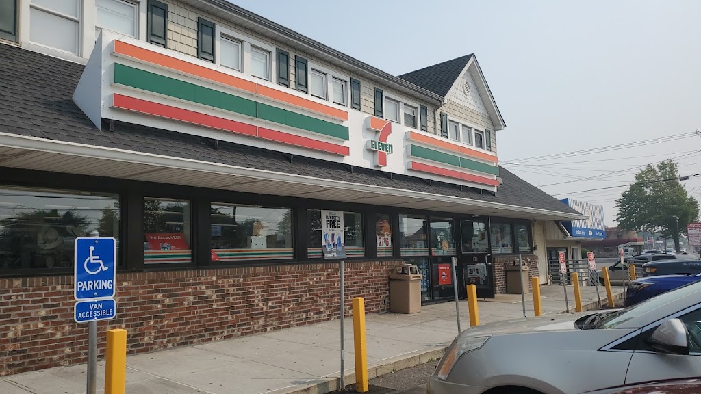 7-Eleven | 194 E Montauk Hwy, Lindenhurst, NY 11757 | Phone: (516) 382-8762