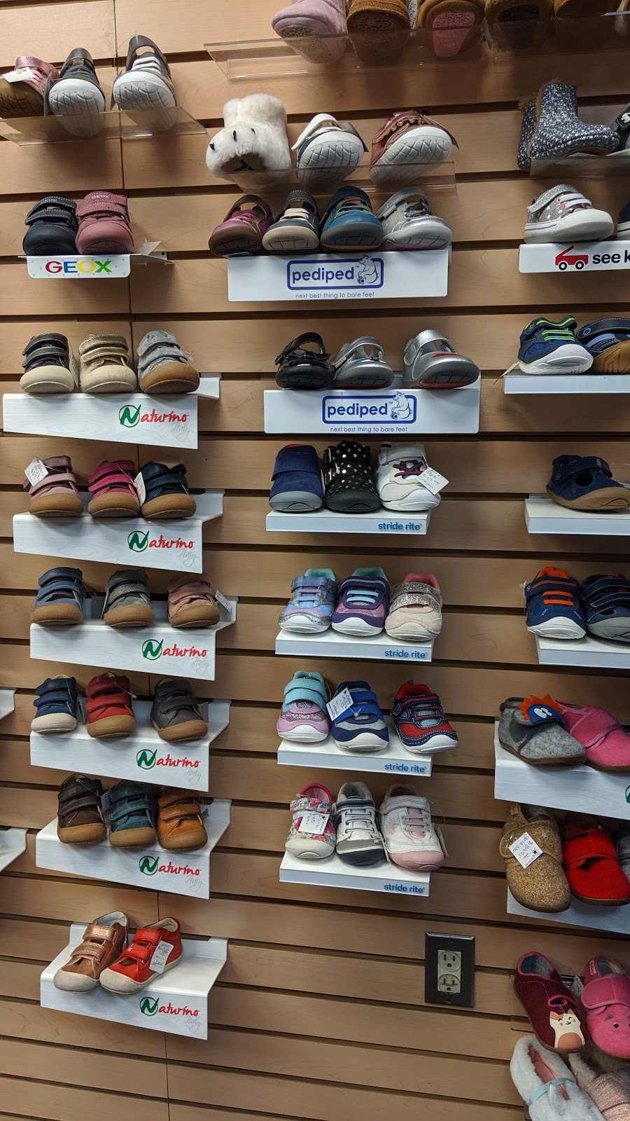 Tip Top Shoes Kids | 149 W 72nd St, New York, NY 10023 | Phone: (212) 874-1003