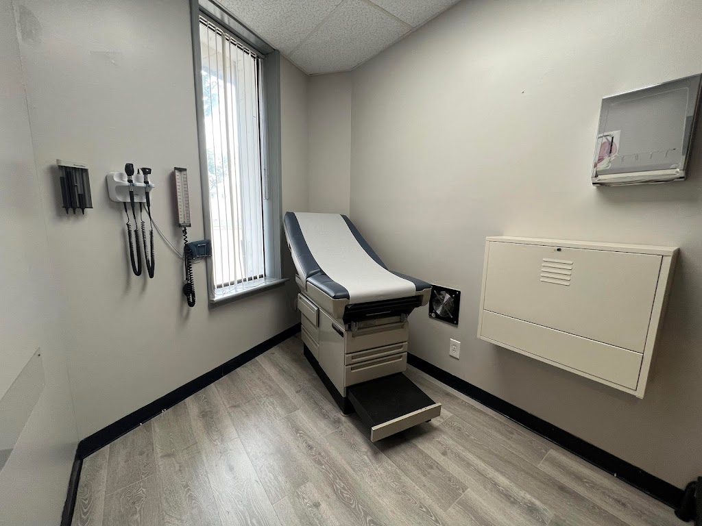 Lindenhurst Medical | 791 N Wellwood Ave, Lindenhurst, NY 11757 | Phone: (631) 957-2200