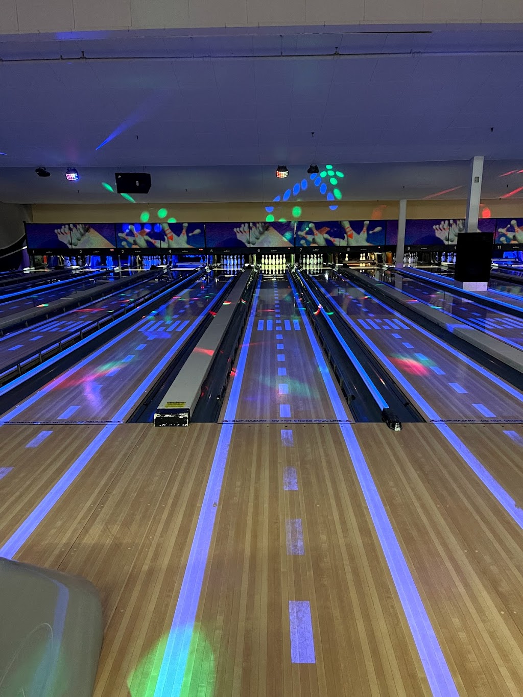 Levittown Lanes | 56 Tanners Ln, Levittown, NY 11756 | Phone: (516) 731-5700