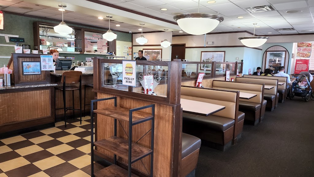 Friendlys | 4812 Sunrise Hwy, Massapequa Park, NY 11762 | Phone: (516) 541-3757