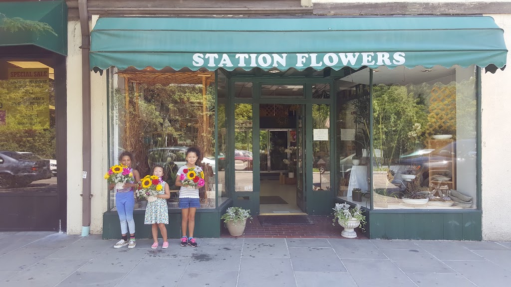 Station Flowers | 18 Garth Rd, Scarsdale, NY 10583 | Phone: (914) 725-4337